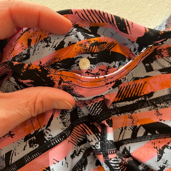 Lululemon Fast and Free Tights - Picture 7 of 8